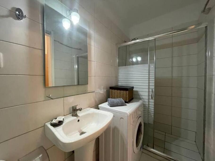 Q Apartments In Corfu Town Экстерьер фото